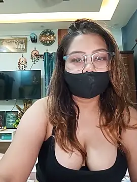 Snapshot of Cute-mona chatting on June 2, 10:39 am Cute-mona online show from June 2, 10:39 am
