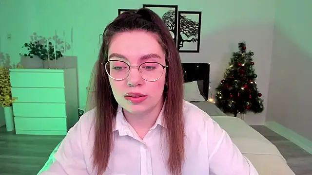 DaniellaLovely online show from December 18, 11:13 am