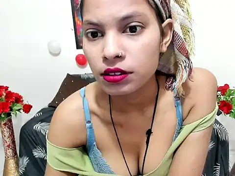 evaaelfiee online show from January 9, 3:42 am