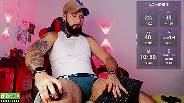 Snapshot of Diilanhott chatting on April 29, 11:00 pm Diilanhott online show from April 29, 11:00 pm