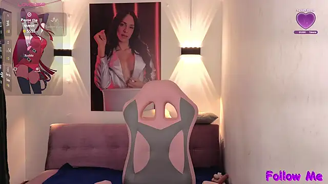 vittorialombardi   online show from October 19, 8:15 am