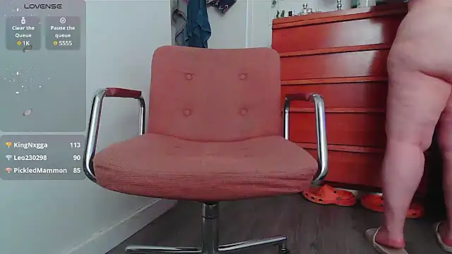 Snapshot of Kittyymaze1 chatting on January 15, 6:29 pm Kittyymaze1 online show from January 15, 6:29 pm