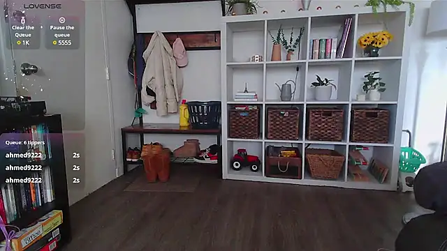 Snapshot of Kittyymaze1 chatting on January 21, 3:54 pm Kittyymaze1 online show from January 21, 3:54 pm