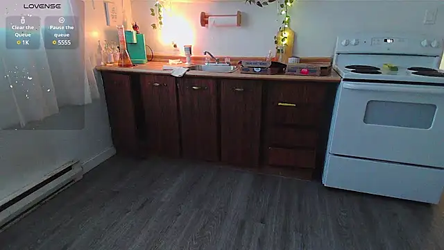 Snapshot of Kittyymaze1 chatting on January 28, 12:32 pm Kittyymaze1 online show from January 28, 12:32 pm