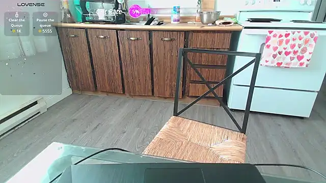 Snapshot of Kittyymaze1 chatting on February 19, 1:28 pm Kittyymaze1 online show from February 19, 1:28 pm