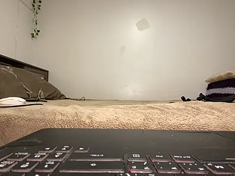 Snapshot of Kittyymaze1 chatting on September 16, 12:17 pm Kittyymaze1 online show from September 16, 12:17 pm