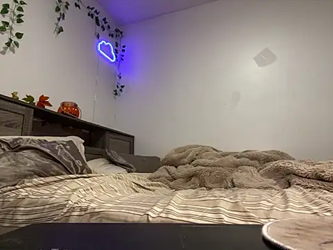 Snapshot of Kittyymaze1 chatting on September 25, 12:09 pm Kittyymaze1 online show from September 25, 12:09 pm