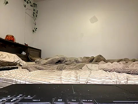 Snapshot of Kittyymaze1 chatting on October 2, 12:12 pm Kittyymaze1 online show from October 2, 12:12 pm