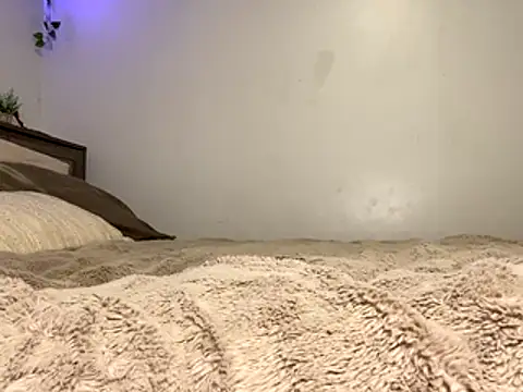 Snapshot of Kittyymaze1 chatting on October 29, 5:25 pm Kittyymaze1 online show from October 29, 5:25 pm