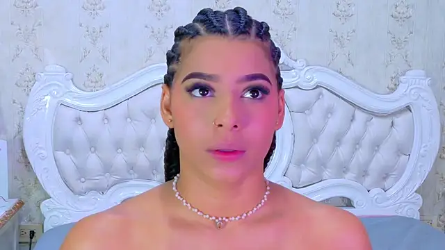 TiaraRosse online show from November 26, 1:01 pm