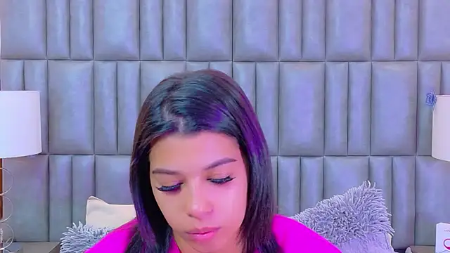 TiaraRosse online show from April 22, 11:56 am