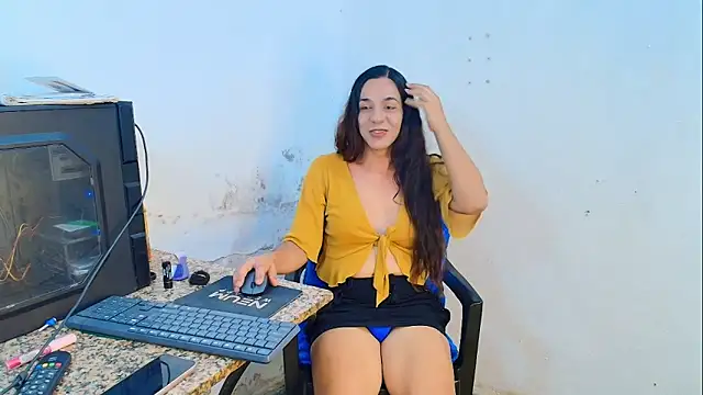 Oh Tique online show from April 11, 7:40 pm