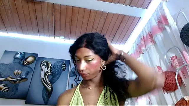 Snapshot of Maidi_ chatting on February 7, 1:53 pm Maidi online show from February 7, 1:53 pm