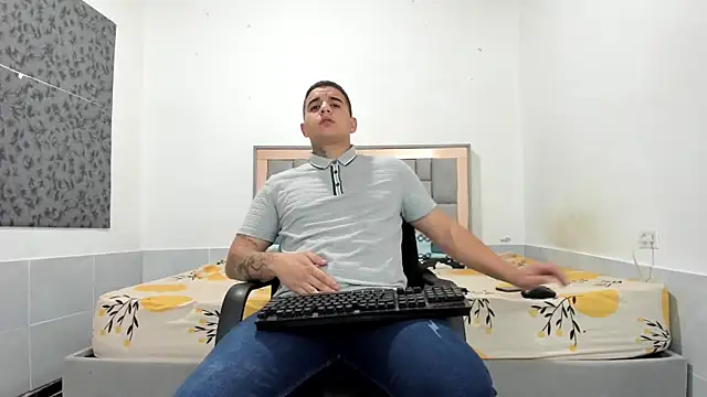 simookeler online show from February 6, 11:41 pm