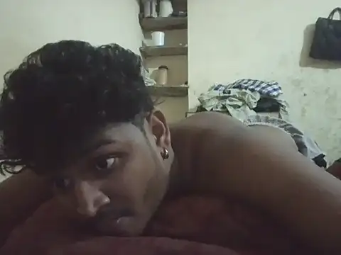 Snapshot of heartless__95 chatting on June 27, 7:02 am heartless 95 online show from June 27, 7:02 am