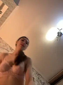 Snapshot of LushLuna chatting on October 5, 8:56 am LushLuna online show from October 5, 8:56 am