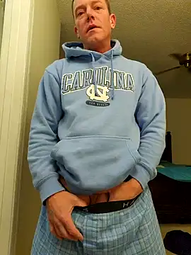 Snapshot of Bigtater1999 chatting on December 5, 2:20 am Bigtater1999 online show from December 5, 2:20 am