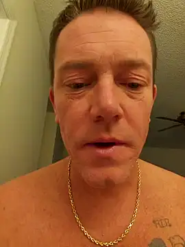 Snapshot of Bigtater1999 chatting on December 21, 9:15 pm Bigtater1999 online show from December 21, 9:15 pm