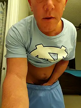 Snapshot of Bigtater1999 chatting on February 4, 11:16 pm Bigtater1999 online show from February 4, 11:16 pm