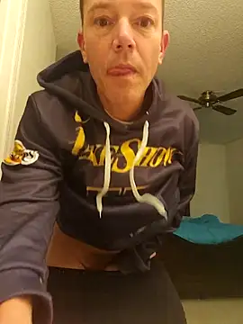 Snapshot of Bigtater1999 chatting on October 25, 4:02 pm Bigtater1999 online show from October 25, 4:02 pm