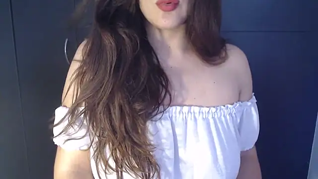 AdharaLujan online show from April 22, 3:02 pm