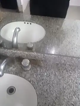 Snapshot of fercxxxho25 chatting on October 15, 9:37 pm fercxxxho25 online show from October 15, 9:37 pm