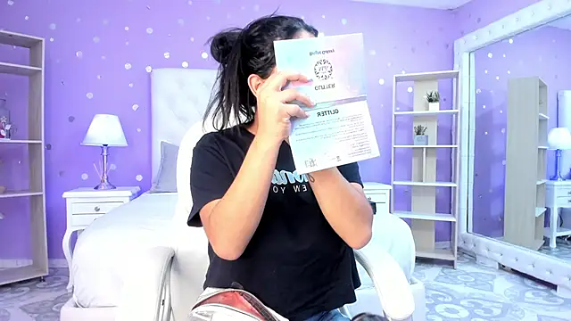 scarlette 15  online show from September 18, 3:30 am