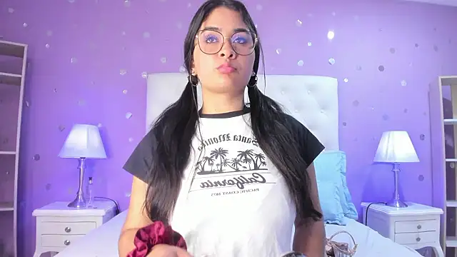 scarlette 15  online show from February 12, 3:12 am