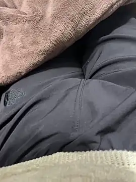 rockyji09 online show from December 20, 3:41 pm