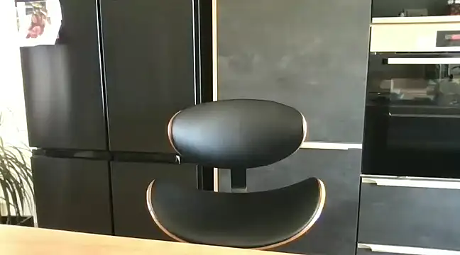 unconnudu21000 online show from March 6, 11:58 am