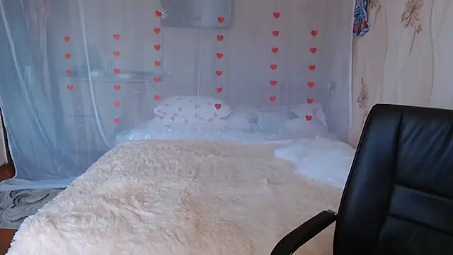 Snapshot of OlgaHottie chatting on February 27, 4:52 am OlgaHottie online show from February 27, 4:52 am