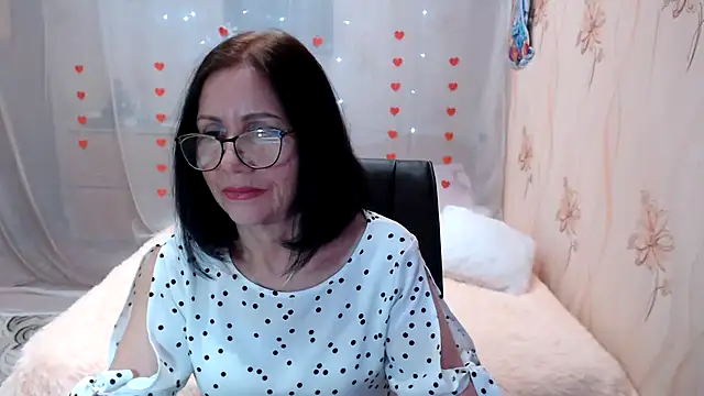 Snapshot of OlgaHottie chatting on March 1, 9:29 am OlgaHottie online show from March 1, 9:29 am