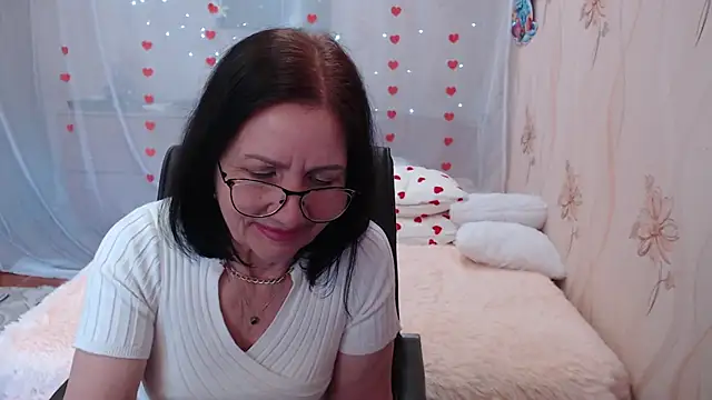 Snapshot of OlgaHottie chatting on March 6, 2:09 am OlgaHottie online show from March 6, 2:09 am