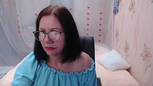 Snapshot of OlgaHottie chatting on March 8, 11:18 pm OlgaHottie online show from March 8, 11:18 pm