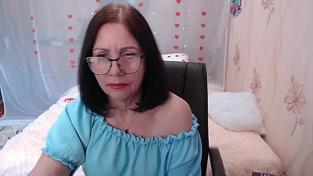 Snapshot of OlgaHottie chatting on March 10, 2:28 am OlgaHottie online show from March 10, 2:28 am