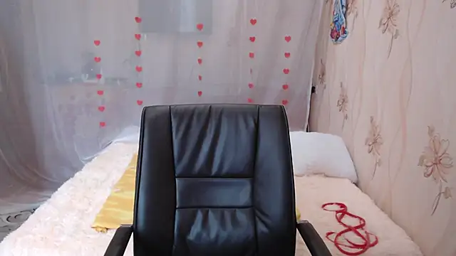 Snapshot of OlgaHottie chatting on March 20, 11:56 pm OlgaHottie online show from March 20, 11:56 pm