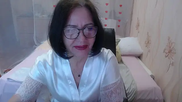 Snapshot of OlgaHottie chatting on October 11, 11:25 pm OlgaHottie online show from October 11, 11:25 pm