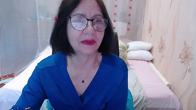 Snapshot of OlgaHottie chatting on October 13, 11:16 pm OlgaHottie online show from October 13, 11:16 pm