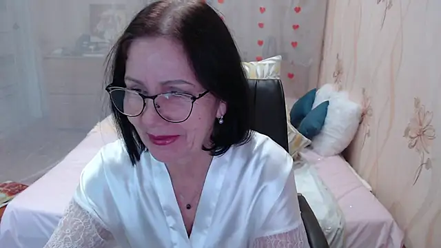 Snapshot of OlgaHottie chatting on November 21, 10:52 pm OlgaHottie online show from November 21, 10:52 pm