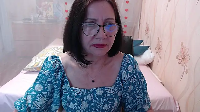 Snapshot of OlgaHottie chatting on November 29, 12:57 am OlgaHottie online show from November 29, 12:57 am