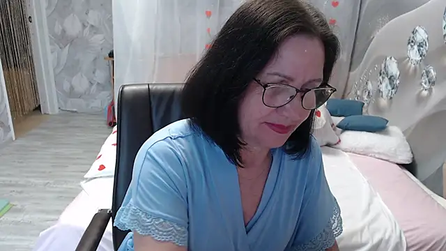 OlgaHottie online show from May 23, 11:31 pm