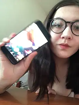 Snapshot of Prudie_Gabriella chatting on March 18, 8:47 am Prudie Gabriella online show from March 18, 8:47 am