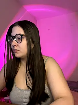 Snapshot of Prudie_Gabriella chatting on October 6, 10:45 am Prudie Gabriella online show from October 6, 10:45 am