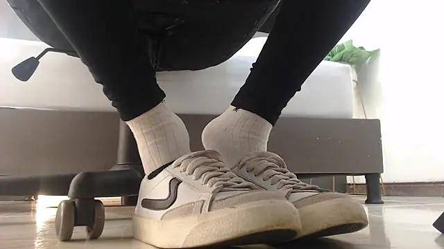 alma fenix online show from February 17, 12:16 pm