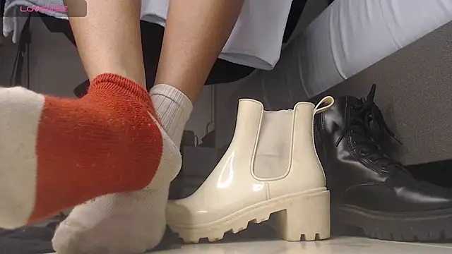 alma fenix online show from February 20, 3:19 pm