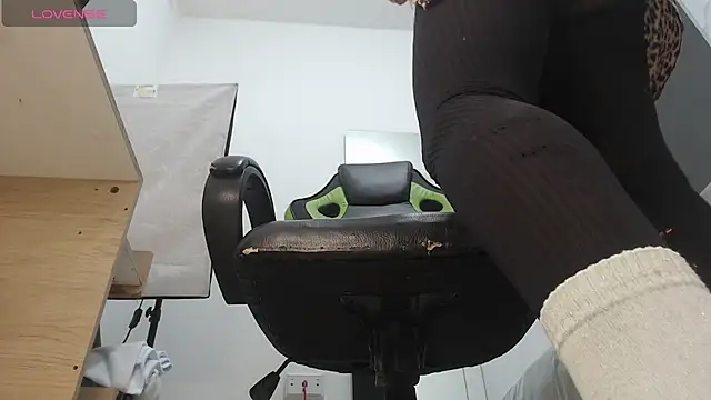 alma fenix online show from February 28, 3:15 pm