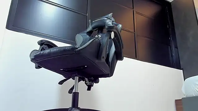 alma fenix online show from September 9, 12:37 pm