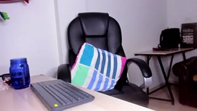 alma fenix online show from April 13, 4:07 am