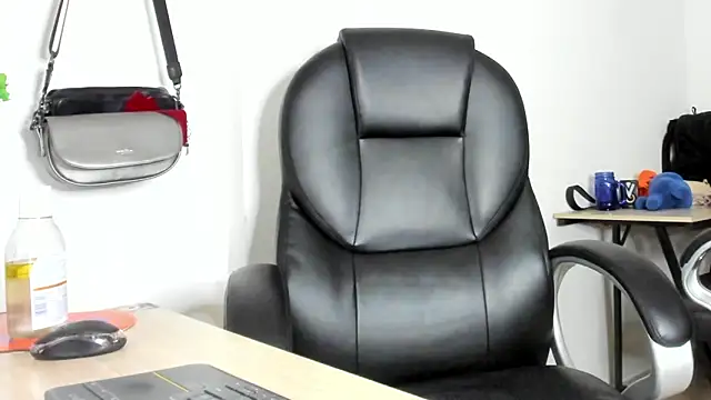 alma fenix online show from April 18, 1:42 am