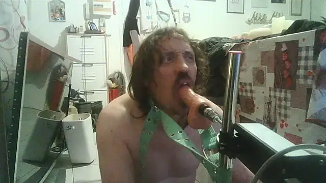 cyril020202 online show from October 29, 5:47 pm